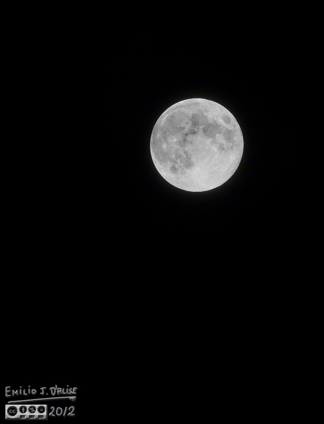 Full moon - Nikon 70-200mm lens - 1:1 crop (approximate)